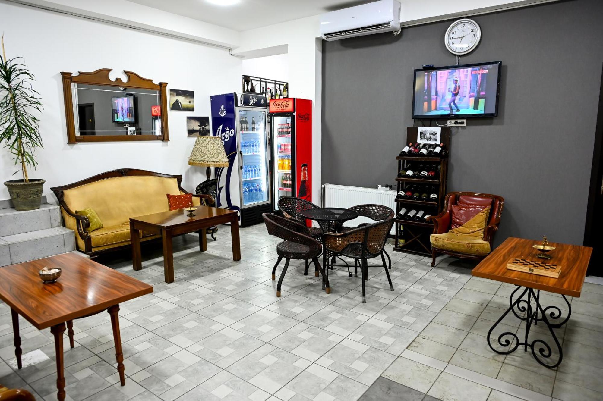 Starhostel Kutaisi Esterno foto
