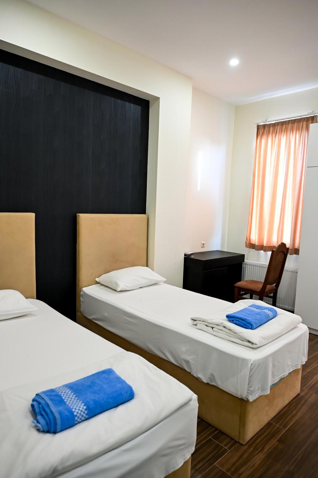 Starhostel Kutaisi Esterno foto