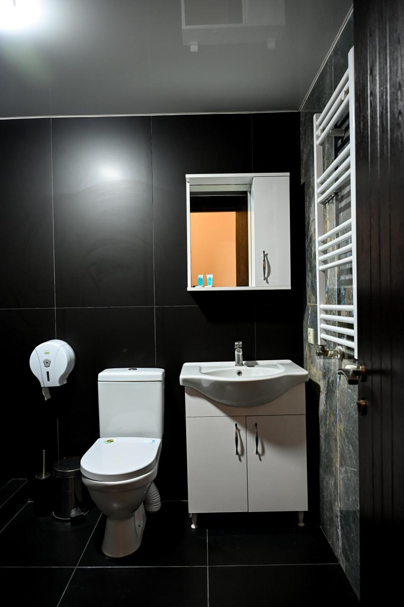Starhostel Kutaisi Esterno foto