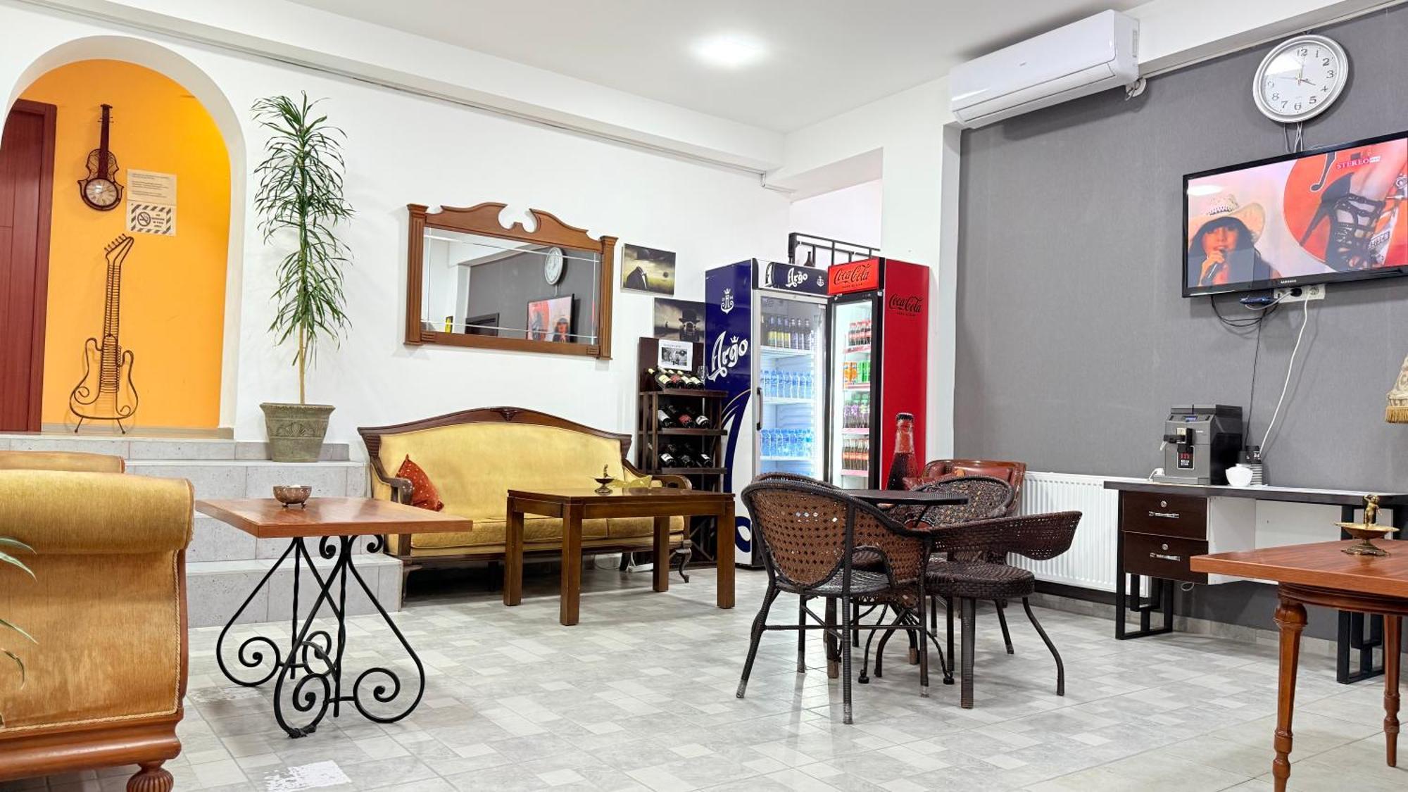 Starhostel Kutaisi Esterno foto
