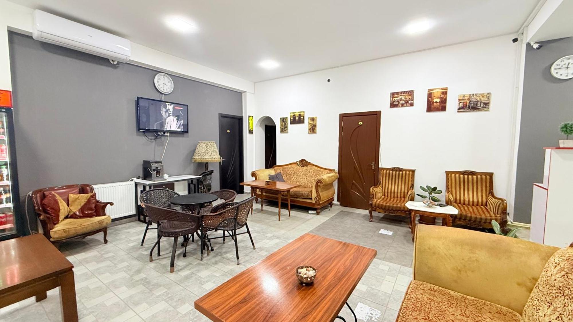 Starhostel Kutaisi Esterno foto